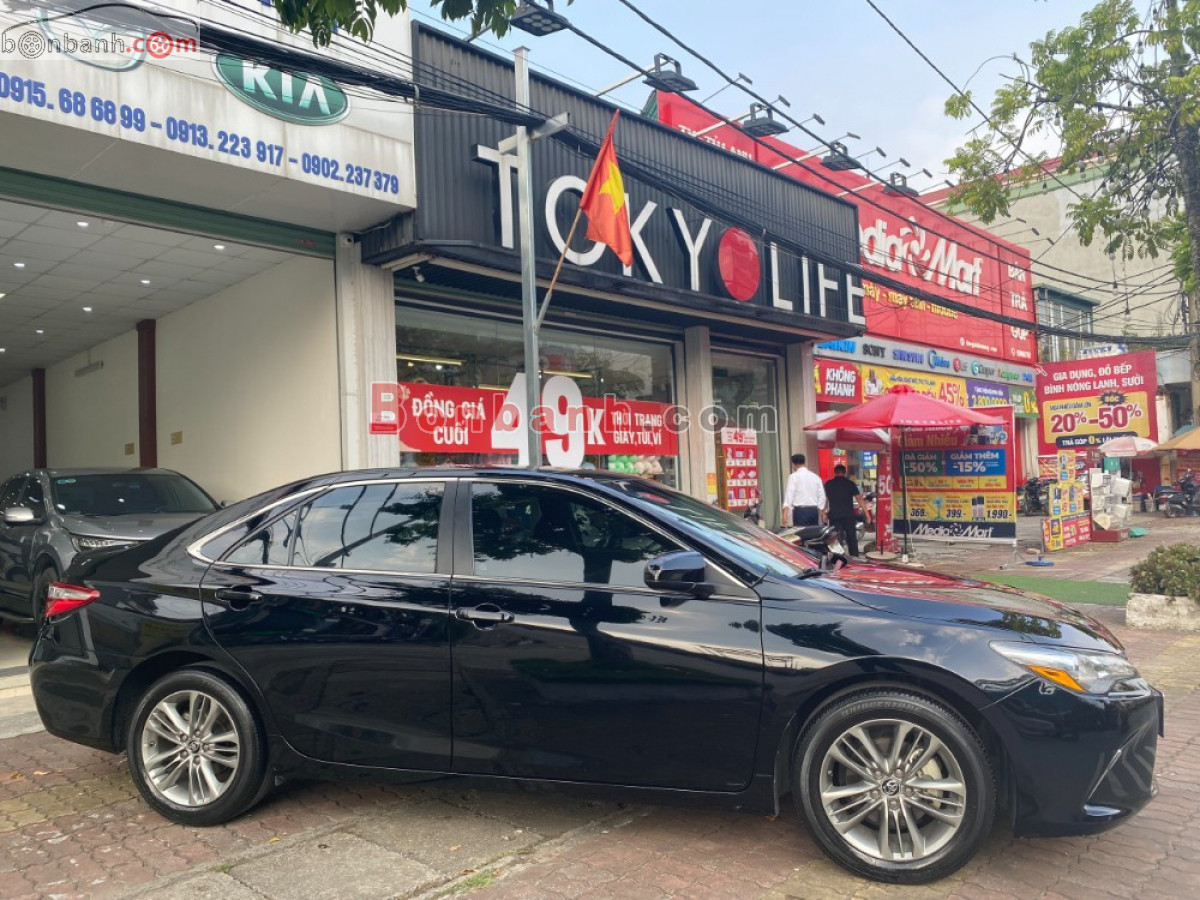 Toyota Camry SE 2.5 AT