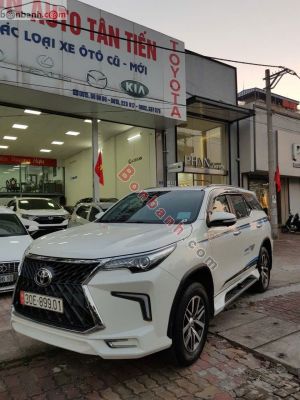 Xe Toyota Fortuner 2.7V 4x4 AT 2017