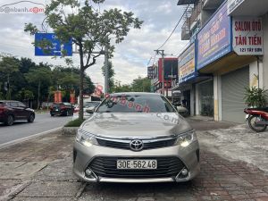 Xe Toyota Camry 2.0E 2016