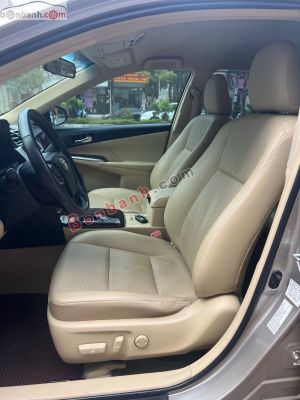 Xe Toyota Camry 2.0E 2016