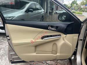 Xe Toyota Camry 2.0E 2016
